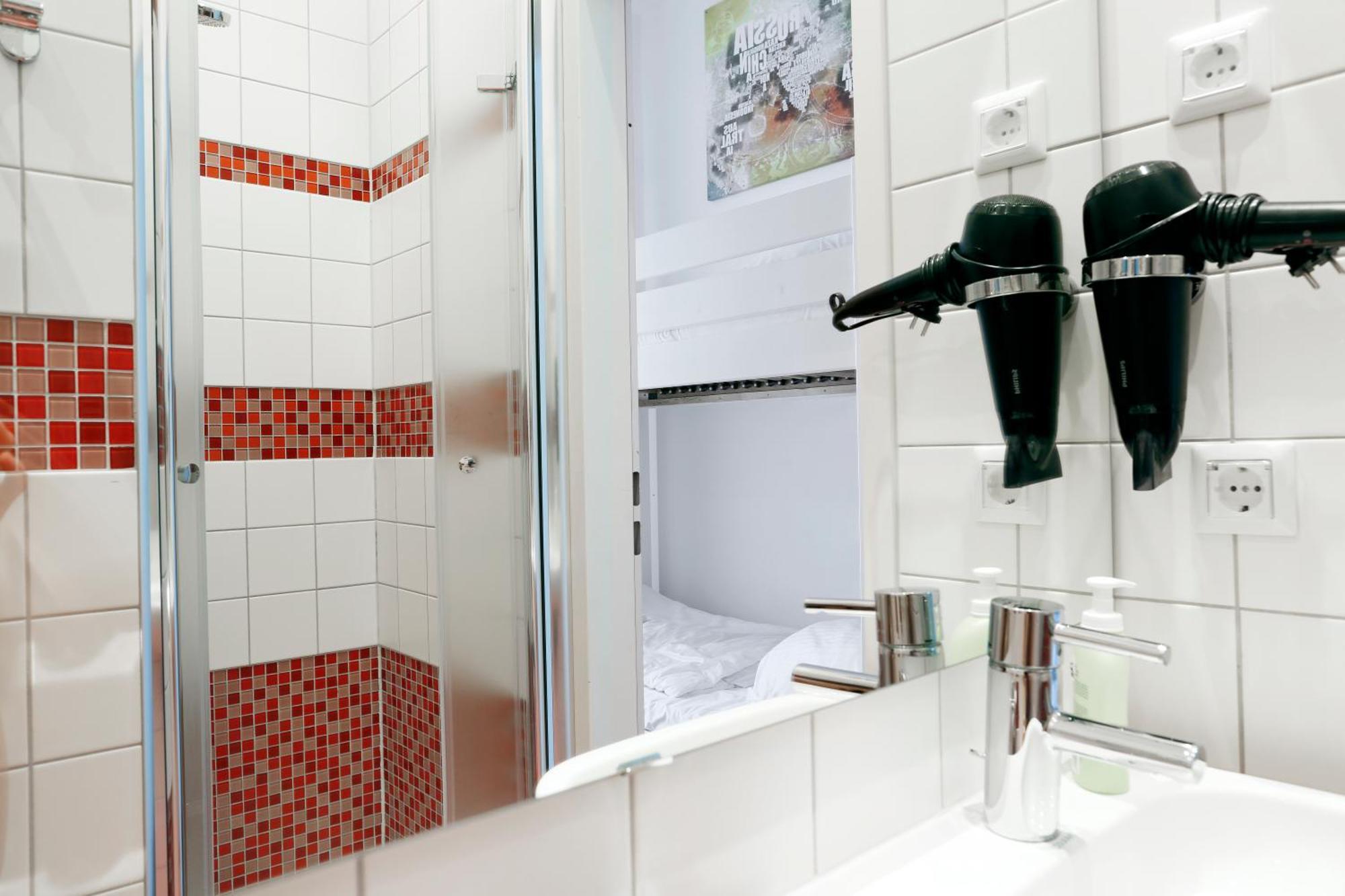 Nieb By Rockchair Apartments L Superhost Status L 3 Bedrooms Boxspringbeds 3 Bathrooms In Center "Kurfuerstendamm" - Cozy Family & Business Flair Welcomes You! Берлін Екстер'єр фото