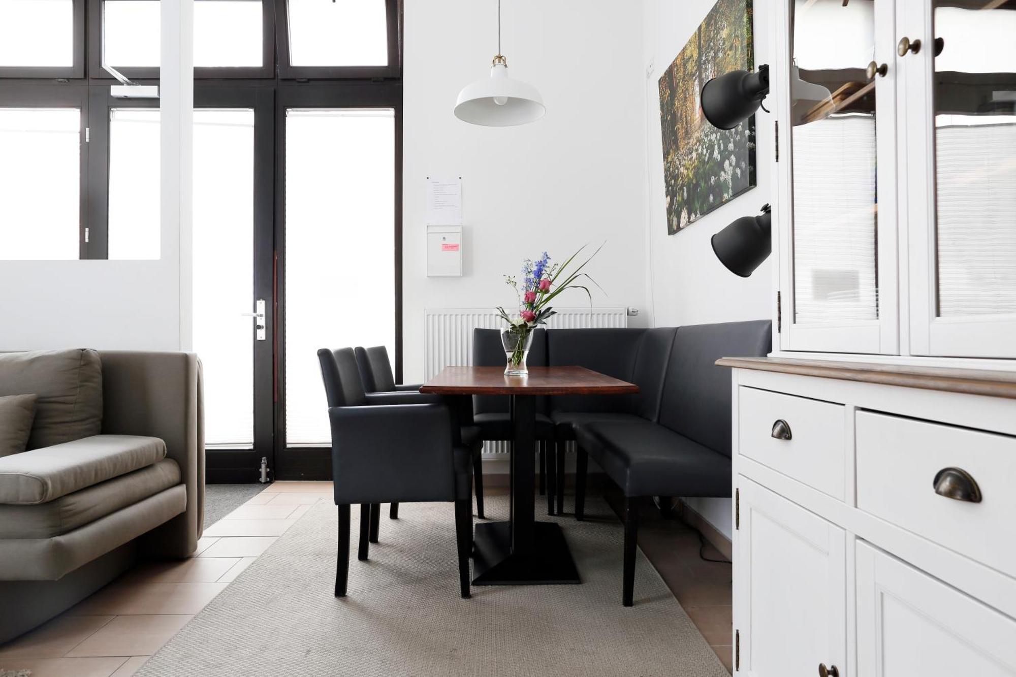 Nieb By Rockchair Apartments L Superhost Status L 3 Bedrooms Boxspringbeds 3 Bathrooms In Center "Kurfuerstendamm" - Cozy Family & Business Flair Welcomes You! Берлін Екстер'єр фото